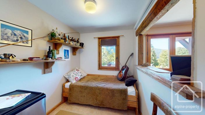 Image No.47-7 Bed Property for sale