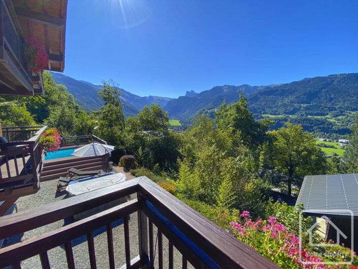 Image No.5-7 Bed Property for sale