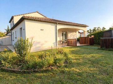 1 - Aubenas, House