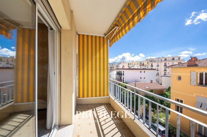 Image No.4-Appartement de 1 chambre à vendre à Nice