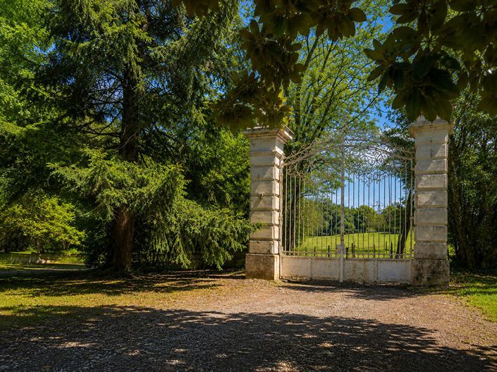 Image No.3-5 Bed House for sale