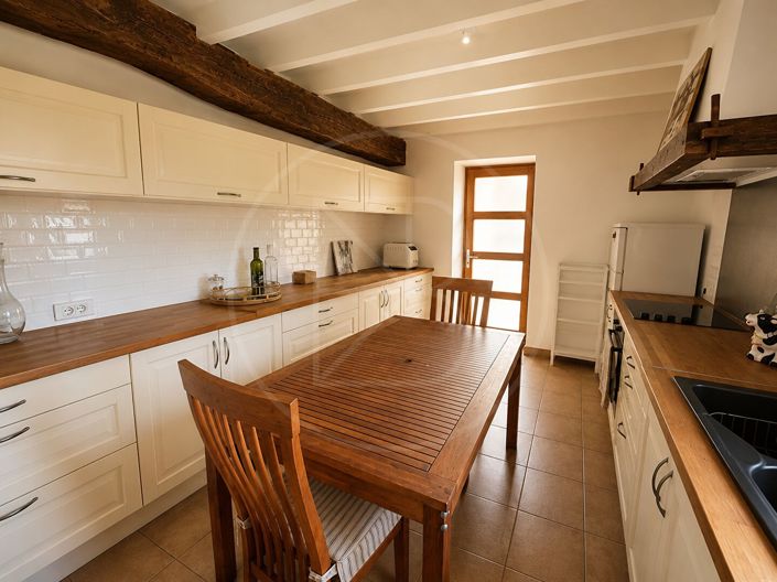 Image No.6-5 Bed House for sale