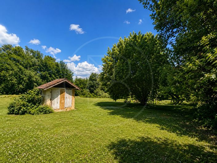 Image No.9-5 Bed House for sale