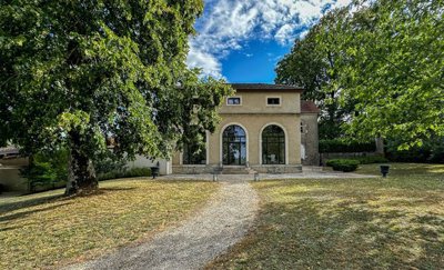 1 - Franche-Comté, House