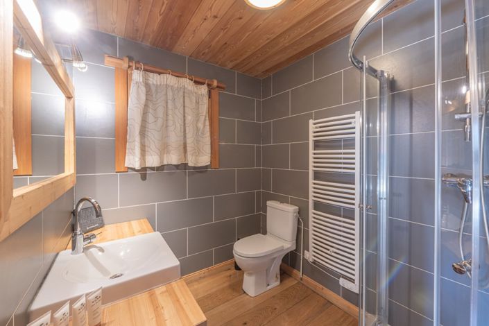 Image No.9-7 Bed House for sale