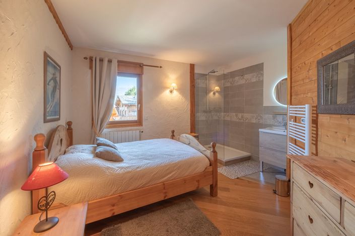 Image No.11-5 Bed House for sale