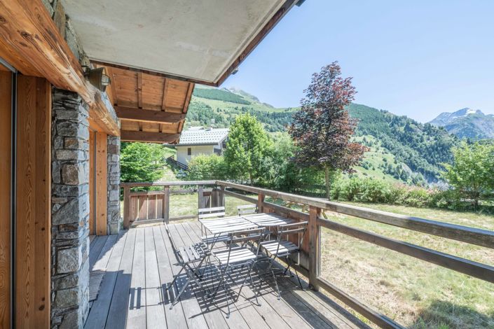 Image No.3-8 Bed Property for sale