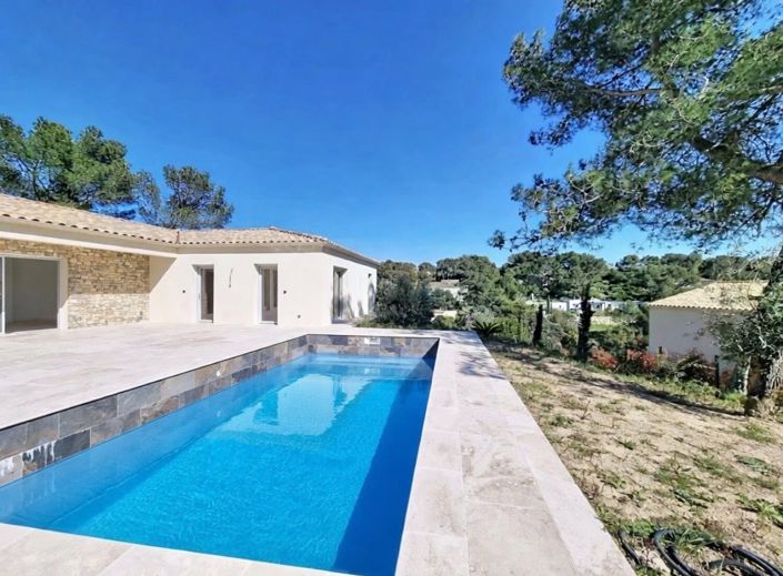 Image No.17-4 Bed Property for sale