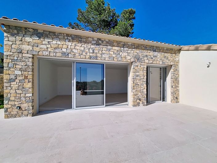 Image No.2-Propriété de 3 chambres à vendre à Nîmes