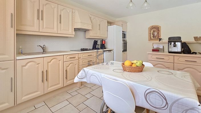 Image No.6-3 Bed House for sale
