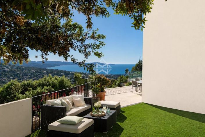 Image No.18-4 Bed House for sale