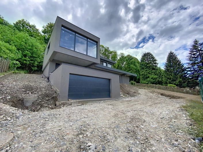 Image No.6-4 Bed House for sale