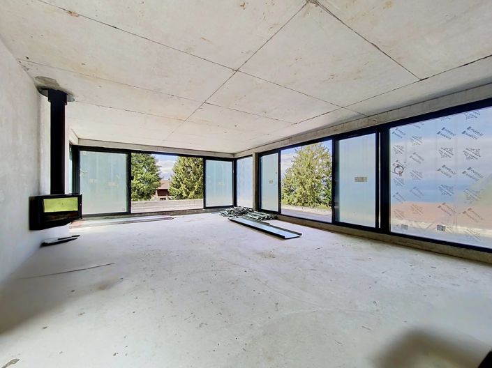 Image No.8-4 Bed House for sale