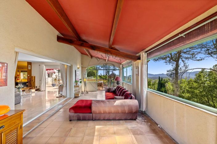Image No.14-5 Bed House for sale
