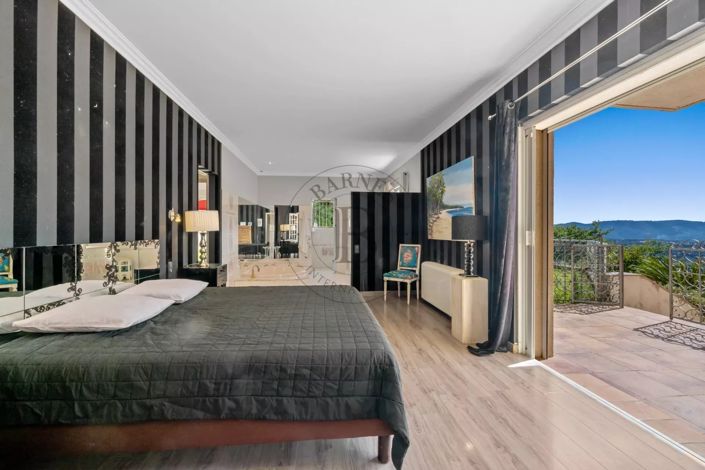Image No.5-5 Bed House for sale