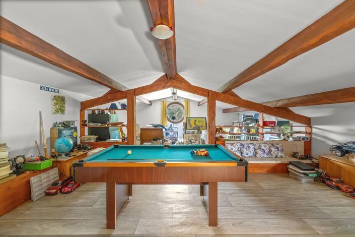 Image No.9-5 Bed House for sale