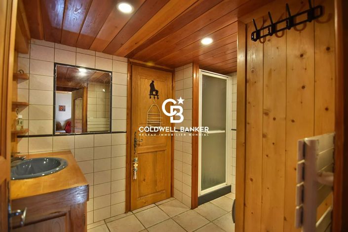 Image No.11-6 Bed House for sale