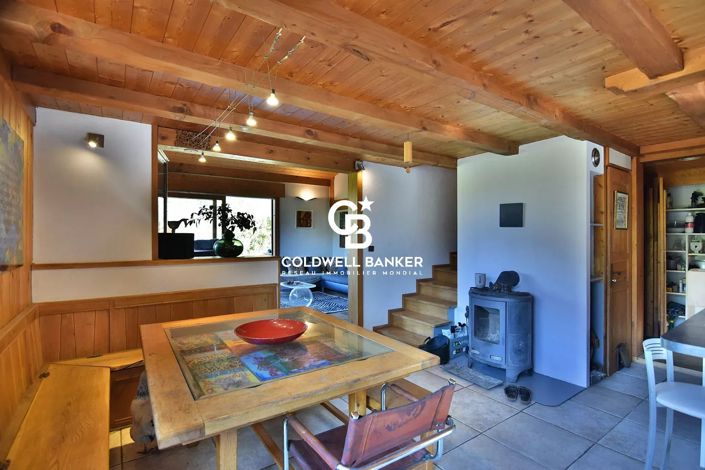 Image No.6-6 Bed House for sale