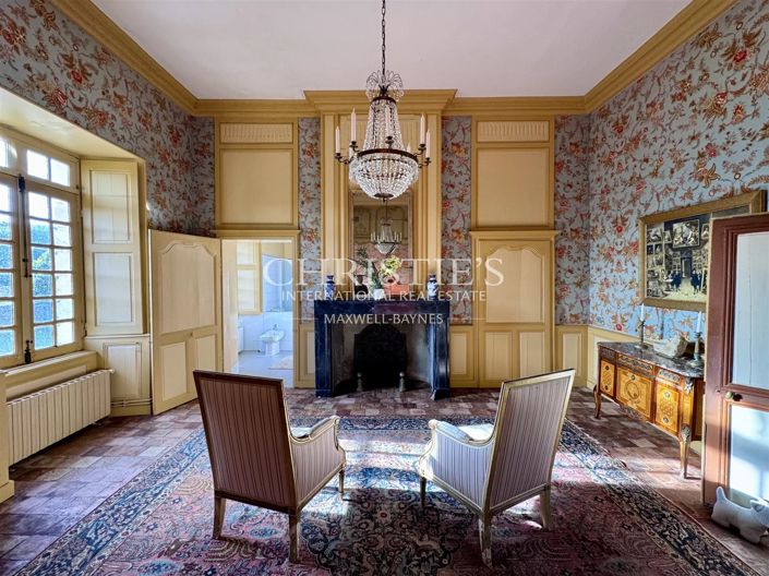 Image No.12-9 Bed House for sale
