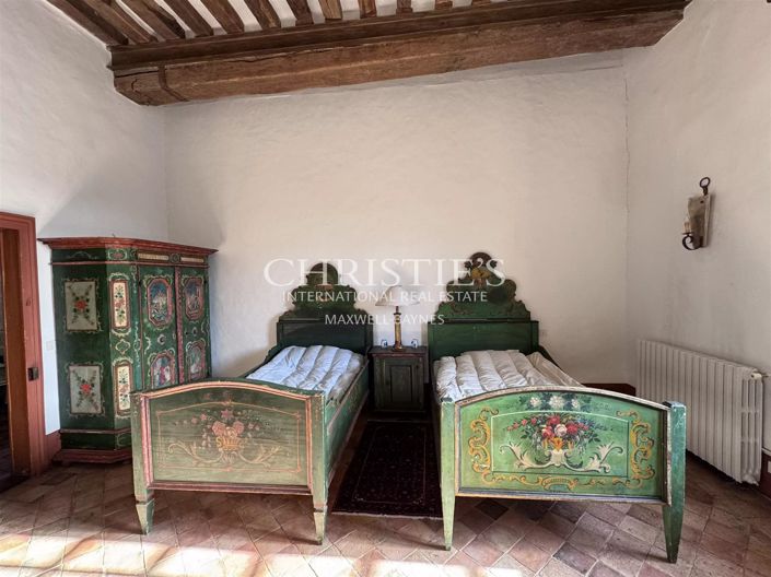 Image No.19-9 Bed House for sale