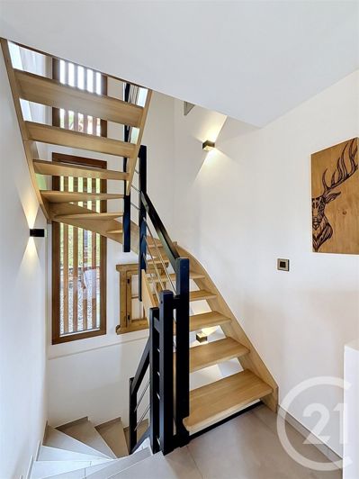 Image No.9-3 Bed House for sale