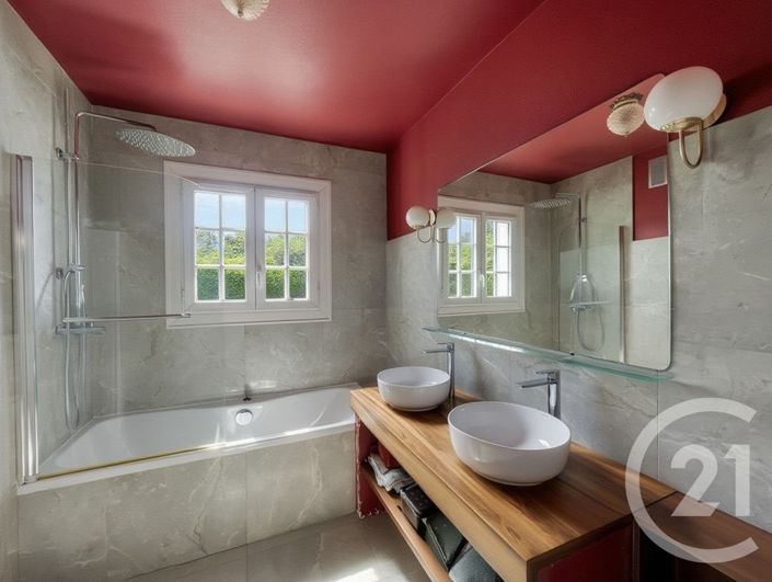 Image No.18-4 Bed House for sale