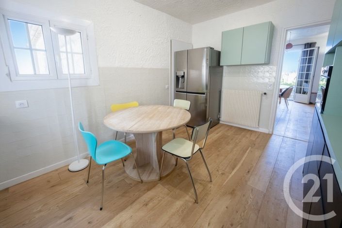 Image No.9-4 Bed House for sale
