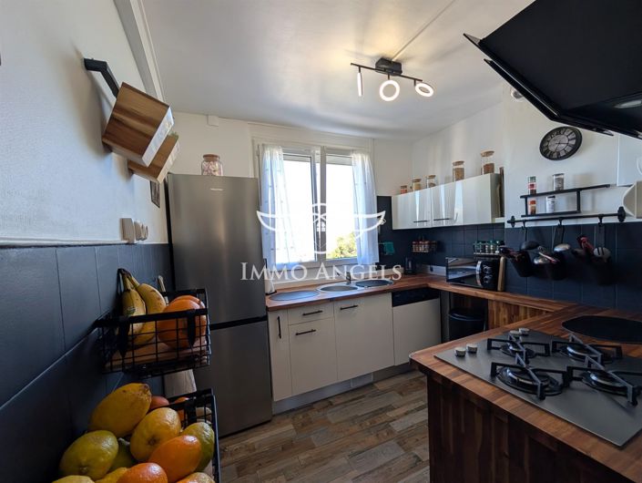 Image No.12-3 Bed Apartment for sale