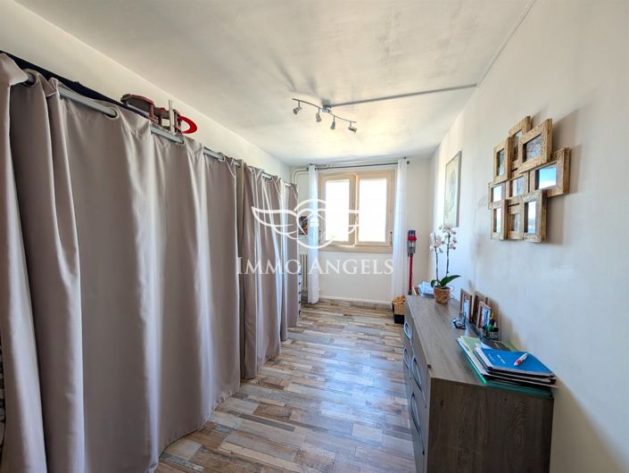 Image No.9-3 Bed Apartment for sale