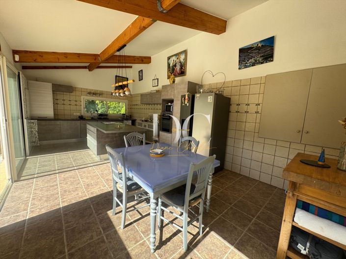 Image No.21-5 Bed House for sale