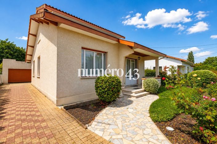 Image No.11-4 Bed House for sale
