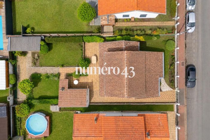 Image No.17-4 Bed House for sale