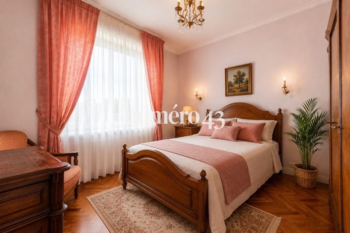 Image No.6-4 Bed House for sale