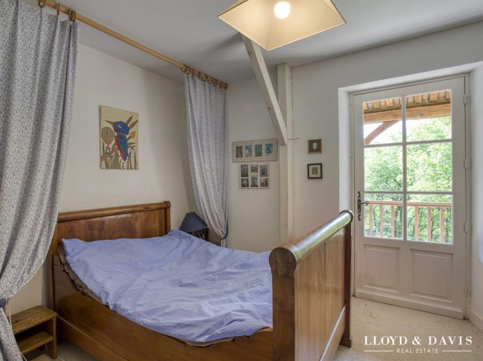 Image No.11-5 Bed House for sale