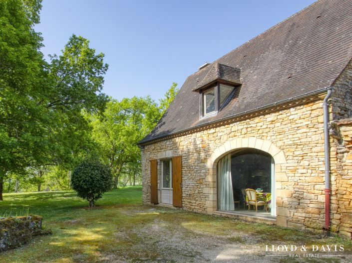 Image No.15-5 Bed House for sale