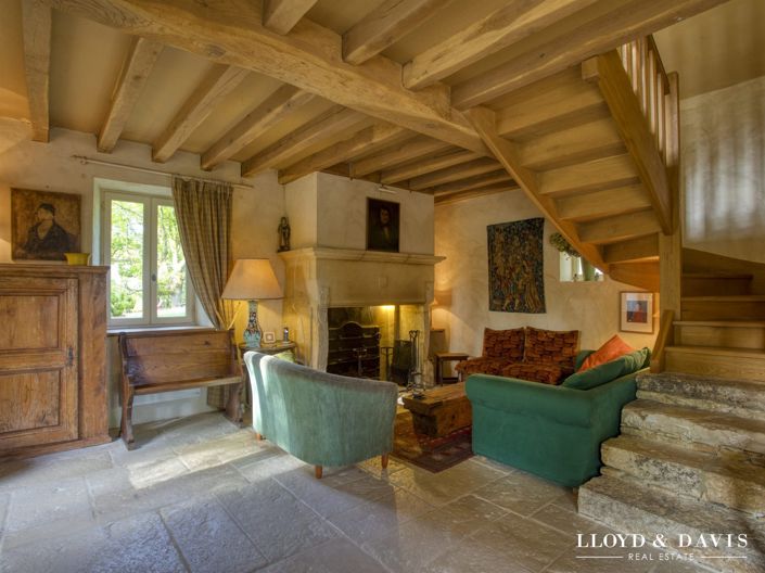 Image No.17-5 Bed House for sale