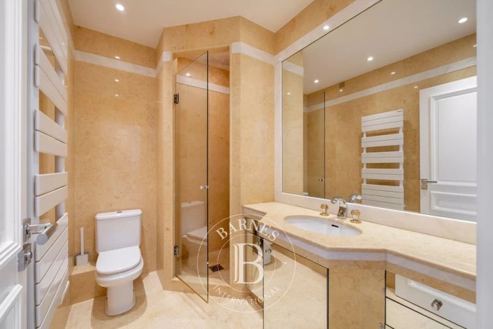 Image No.17-5 Bed Apartment for sale