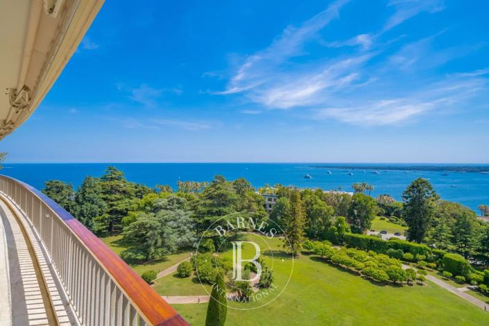 Image No.24-5 Bed Apartment for sale
