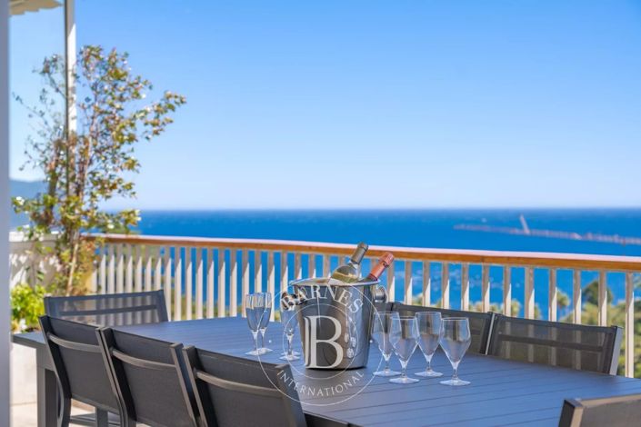 Image No.26-5 Bed Apartment for sale