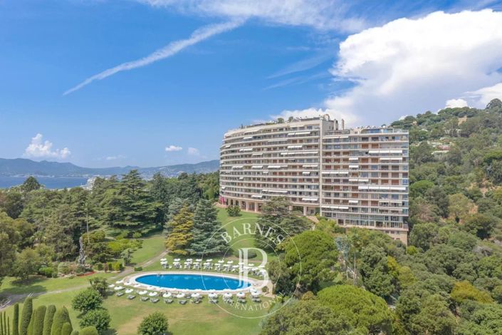 Image No.27-5 Bed Apartment for sale