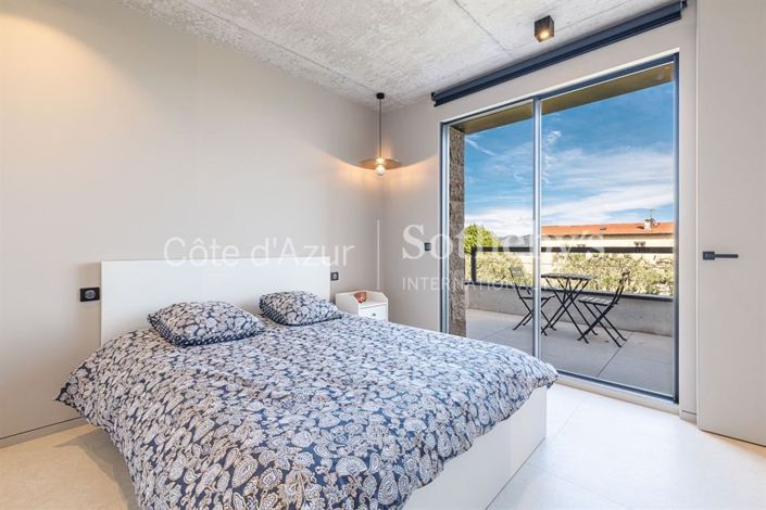 Image No.16-3 Bed Property for sale