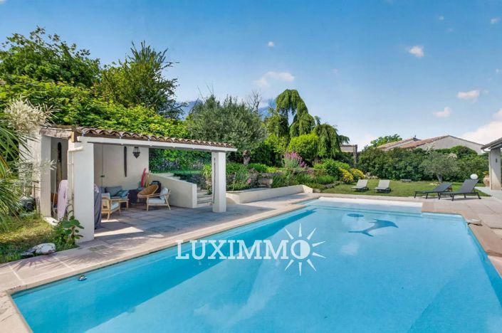 Image No.16-5 Bed House for sale