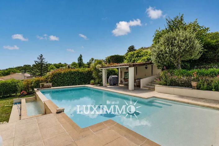 Image No.2-5 Bed House for sale