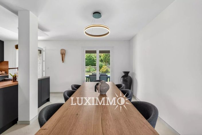 Image No.5-5 Bed House for sale