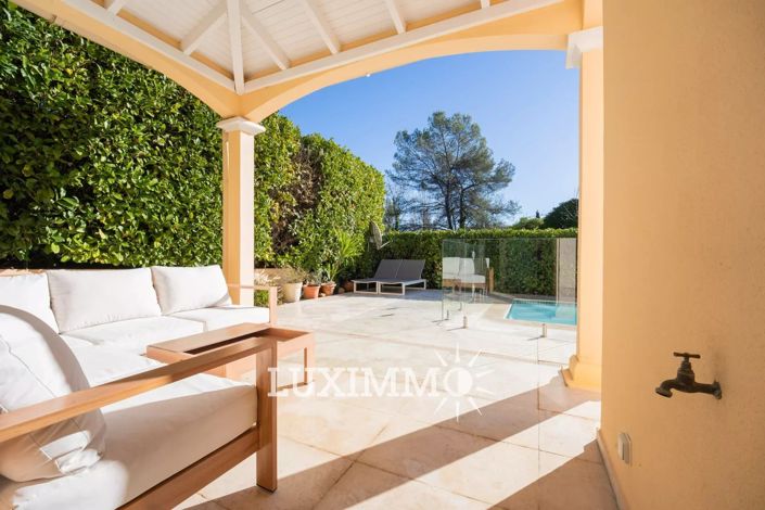 Image No.11-3 Bed House for sale