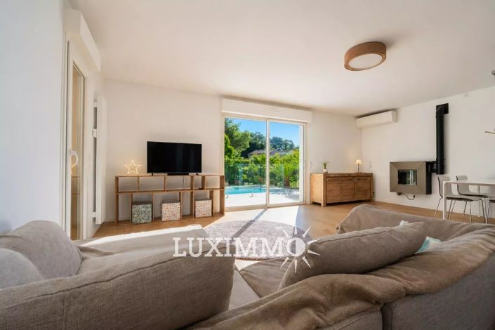 Image No.5-3 Bed House for sale