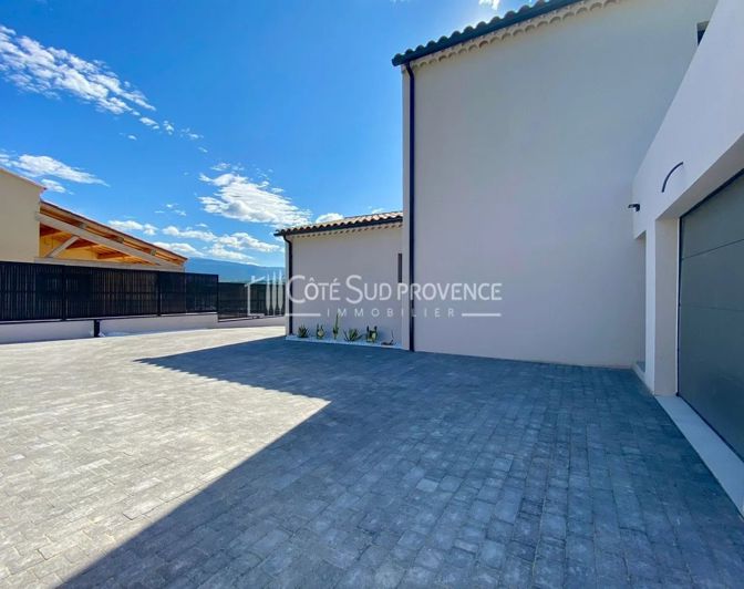 Image No.16-3 Bed House for sale