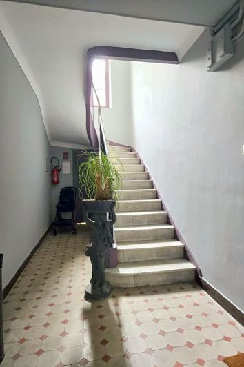 Image No.10-2 Bed Apartment for sale