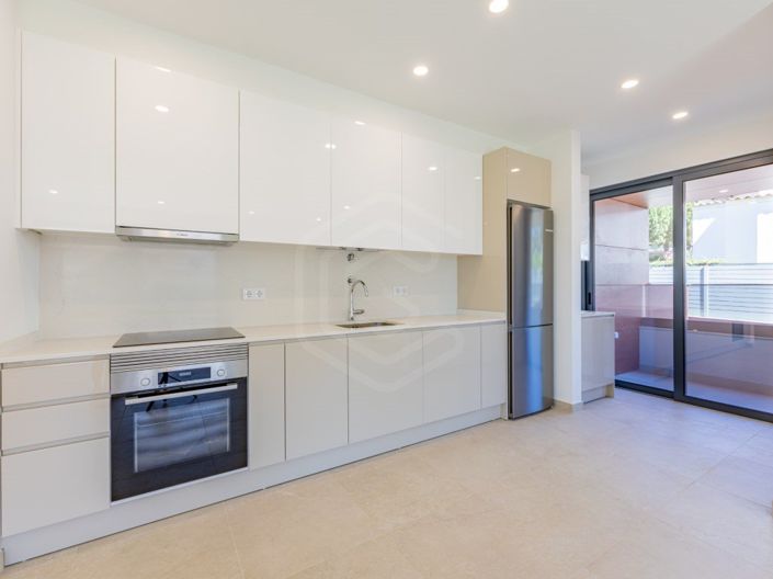Image No.10-3 Bed Apartment for sale