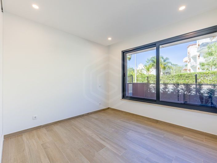 Image No.13-3 Bed Apartment for sale